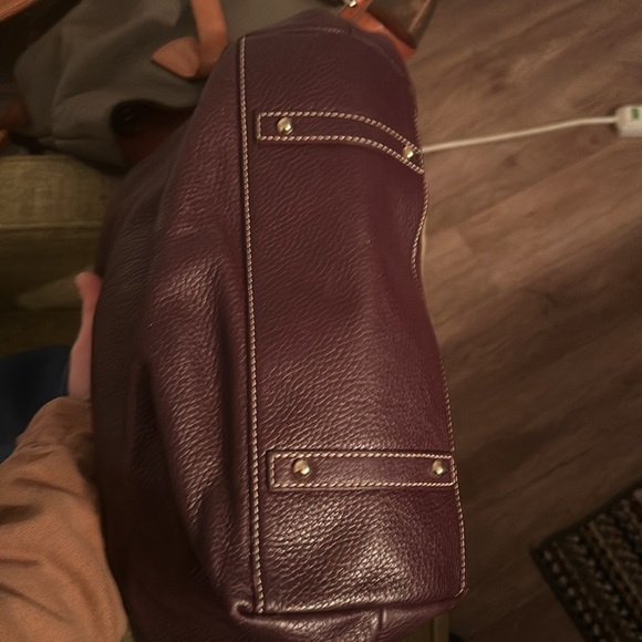 Dooney and Bourke Mahogany Vintage Handbag in MINT condition! - Picture 3 of 6